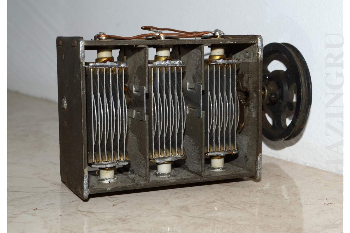 3 (Three) Section Air Variable Capacitor 3x 26-194pF Vintage Soviet USSR_1 3 (Three) Section Air Variable Capacitor 3x 26-194pF Vintage Soviet USSR_1
