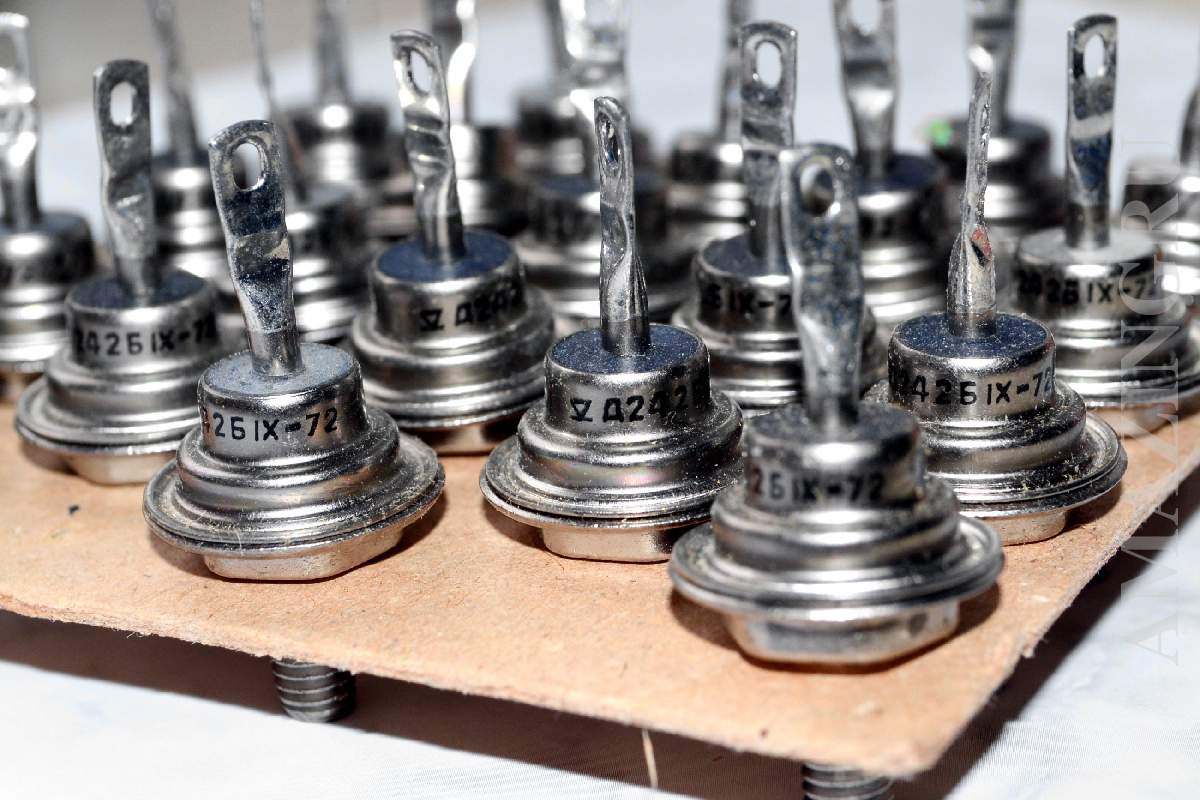 17x D242B / Д242Б Rectifier Silicon Diode 100V / 5mA Soviet USSR ...