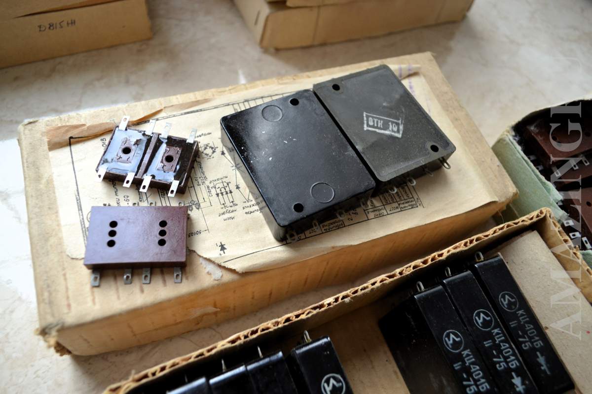 Mix Silicon Power Block Diode D1005B, KC403V, KC401B... Soviet NEW_1_2