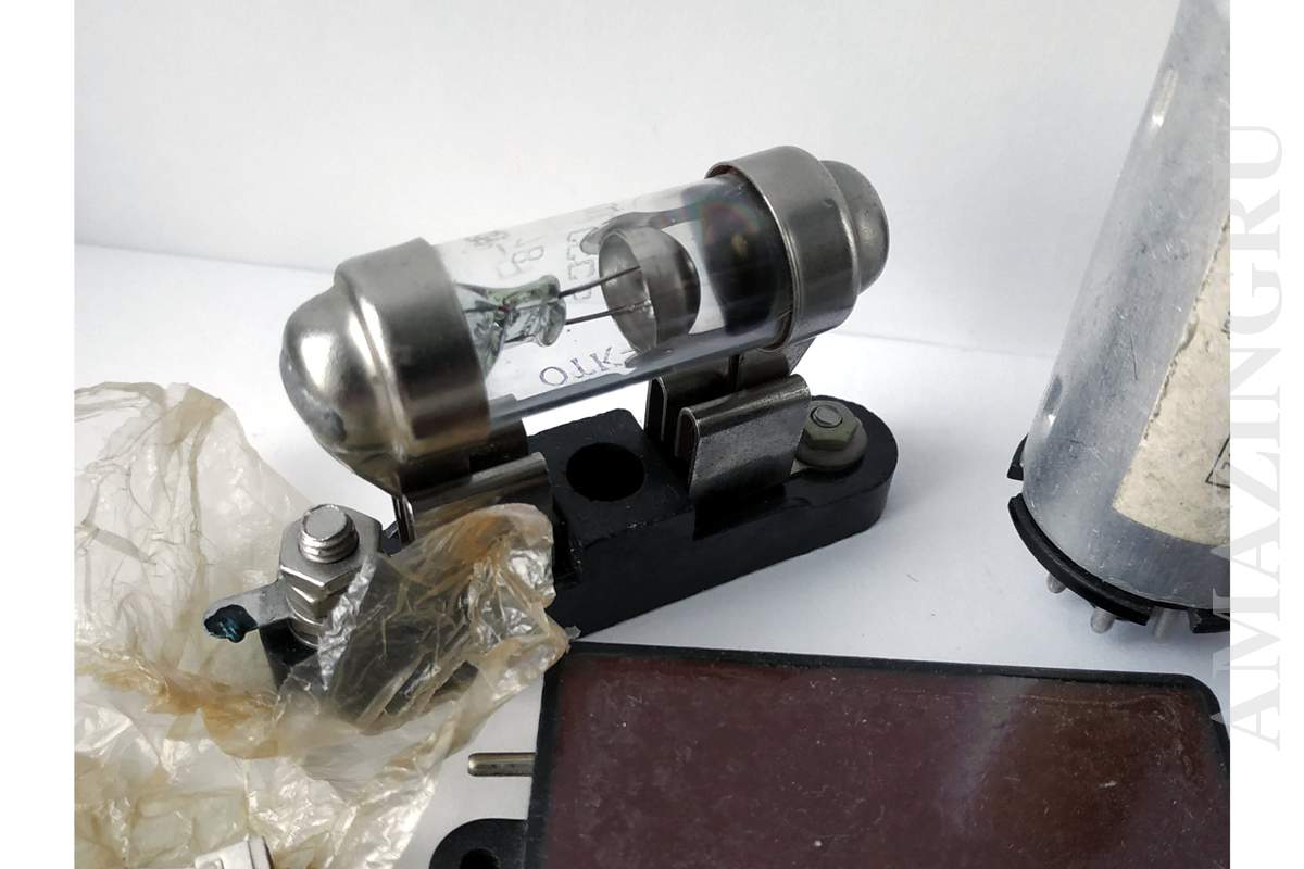 Set of Ferrite Rods, Rings, Diode Bridge, Variable Resistor, Arrester Tube R-350_1_2_3 Set of Ferrite Rods, Rings, Diode Bridge, Variable Resistor, Arrester Tube R-350_1_2_3