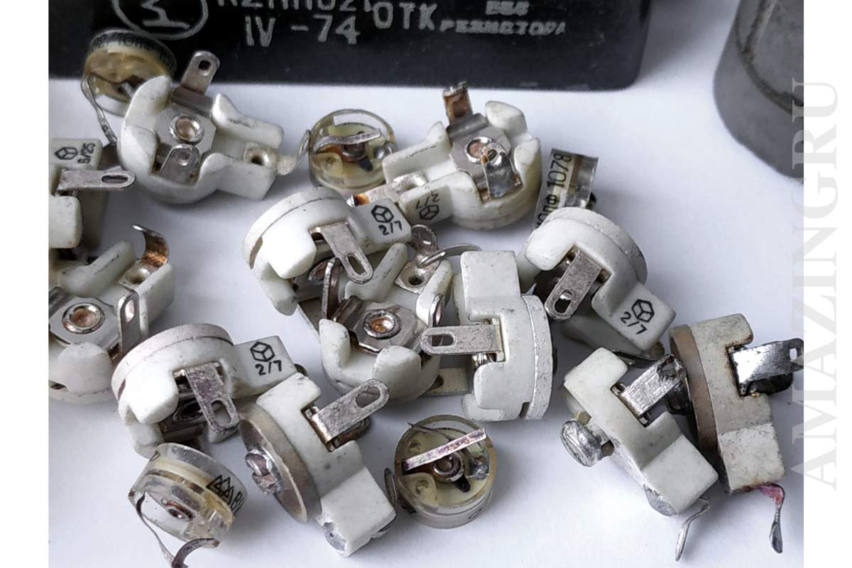 Set of Ferrite Rods, Rings, Diode Bridge, Variable Resistor, Arrester Tube R-350_1_2 Set of Ferrite Rods, Rings, Diode Bridge, Variable Resistor, Arrester Tube R-350_1_2