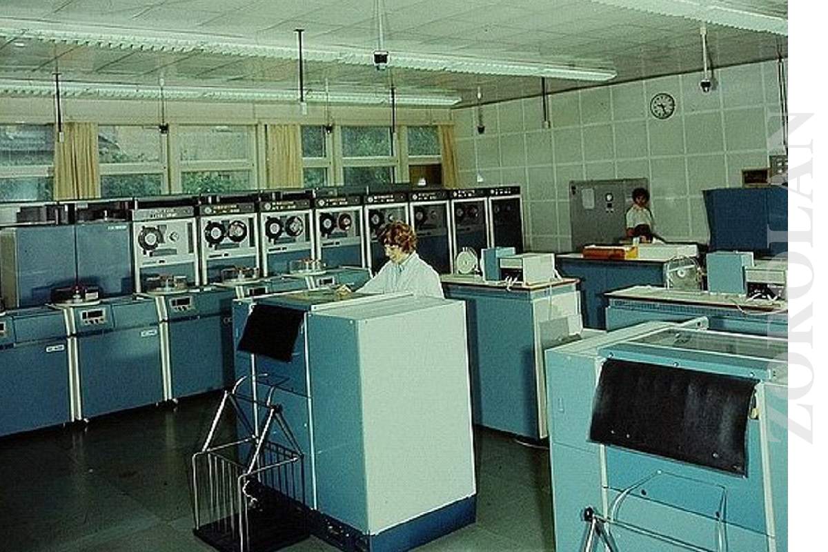 VINTAGE CIRCUIT BOARD ES-7033/1300 Mainframe Computer PCB Assembly Design USSR_2