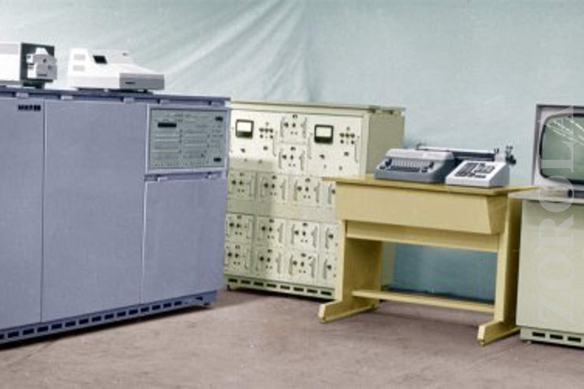 Vintage Soviet RARE Control Panel from EVM MIR-2 Mainframe ES Russian USSR_1_2_3_4_5_6_7_8_9_10_11_12